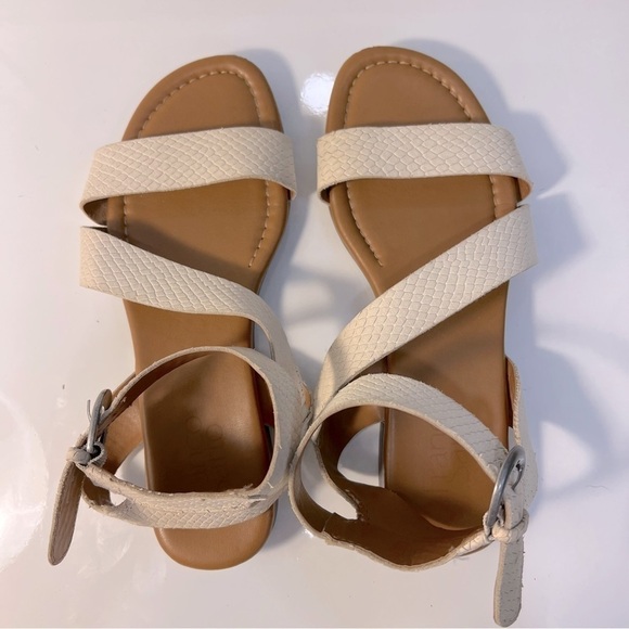 Franco Sarto white sandal - Picture 1 of 16